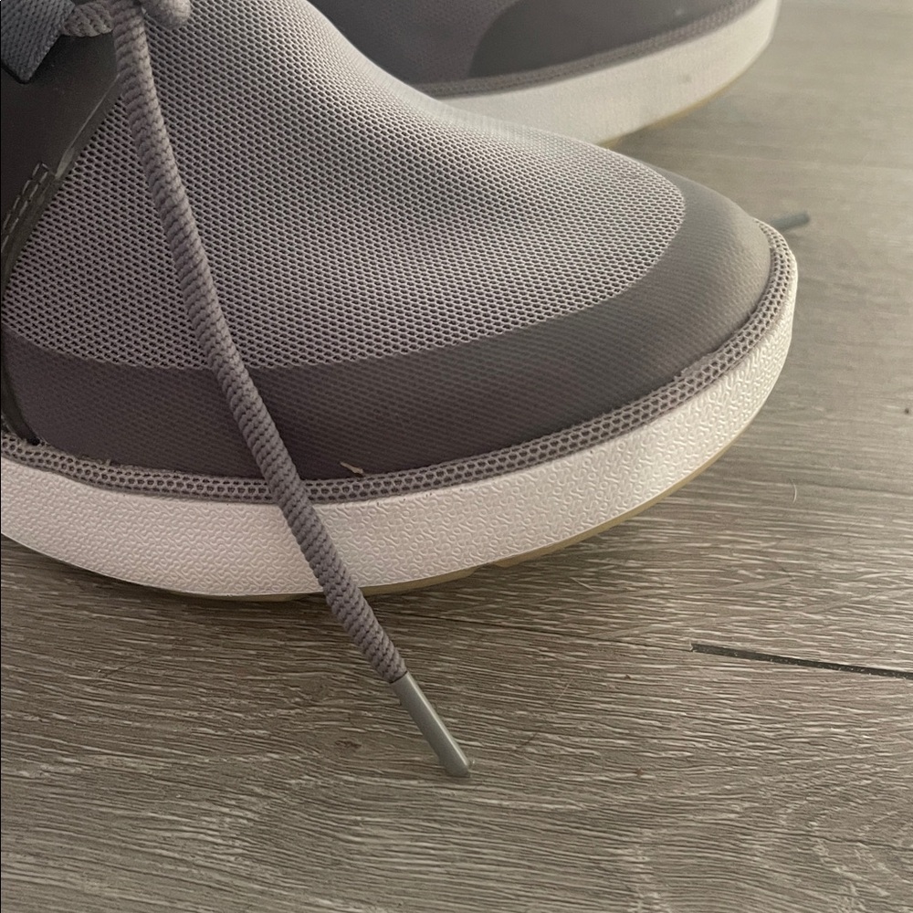 Clark’s Gray Sneakers with Brown Accents - Picture 3 of 5